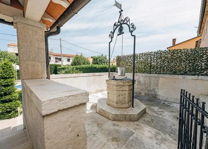 Anabel Feriehus Kaštelir
